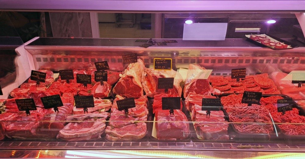 Tagli per bollito misto: guida del macellaio e brodo